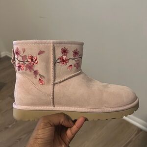 Ugg classic mini blossom